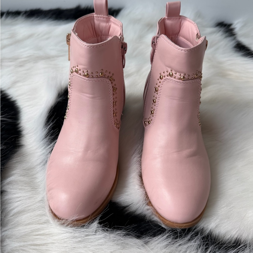 Little Girls Shoe Bundle - Aikuass LED roller sneakers and Dream Pairs booties - Picture 11 of 16